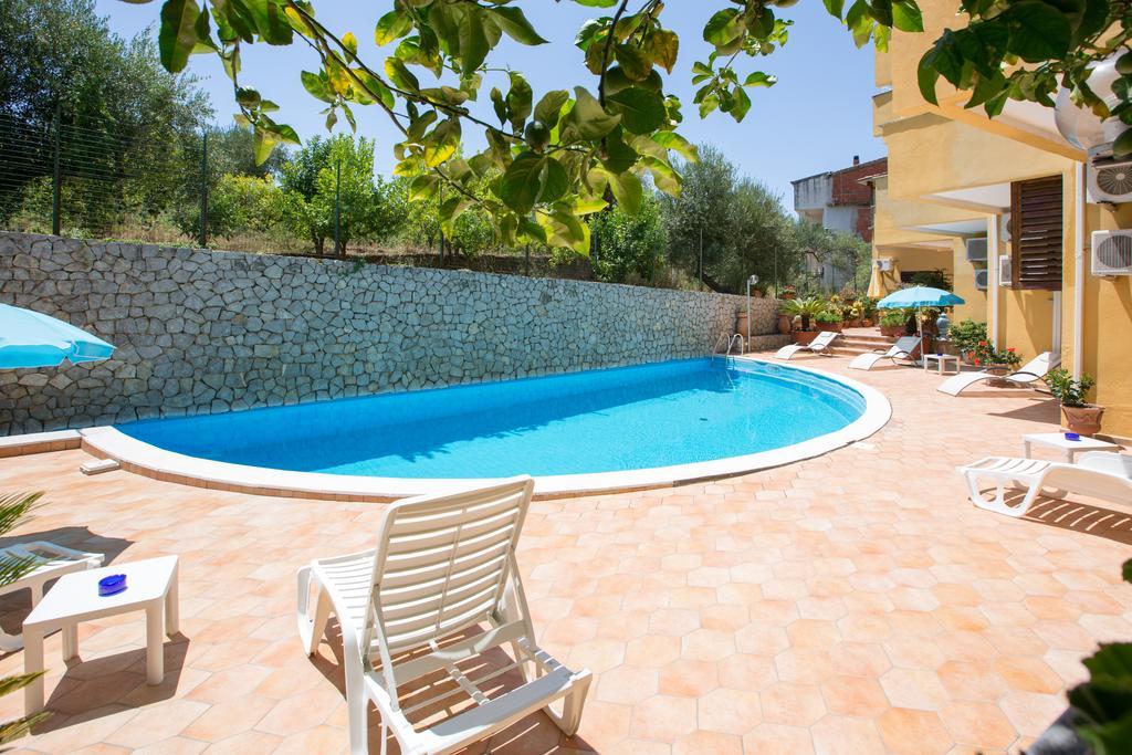 Residence Hotel Eden Trogir Exterior foto